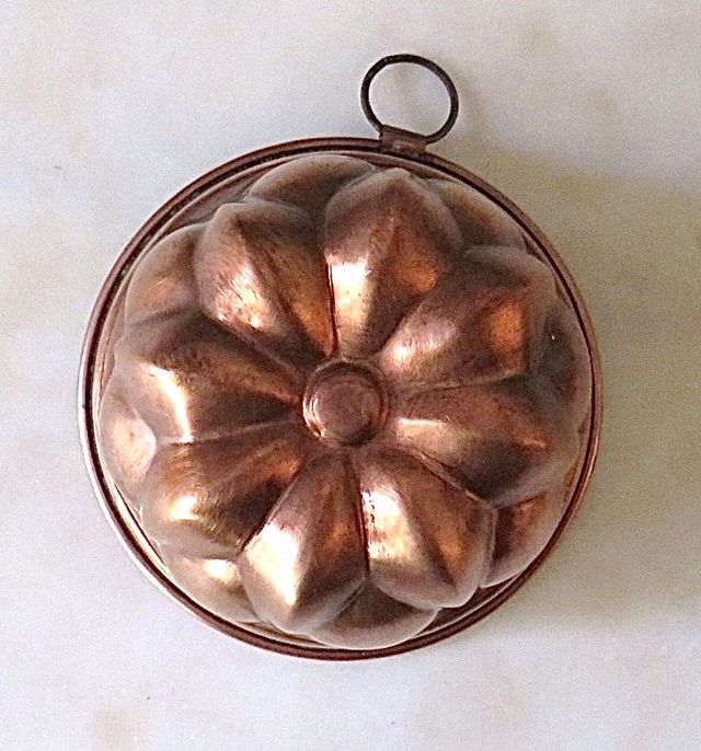 Tre formine rame vintage bellissime da appendere