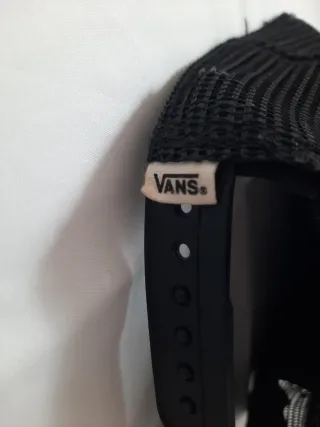 Gorra Vans Negra con Flores