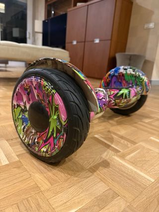 Hoverboard con diseño colorido