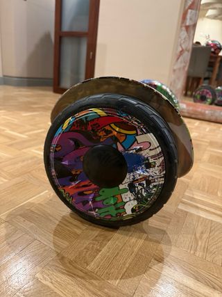 Hoverboard con diseño colorido