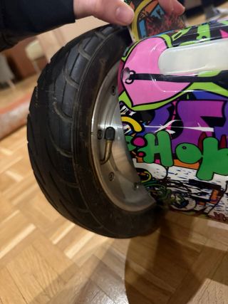 Hoverboard con diseño colorido