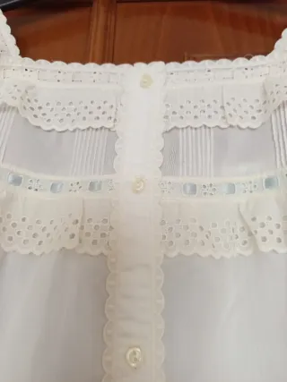 Camisón blanco clínica encaje