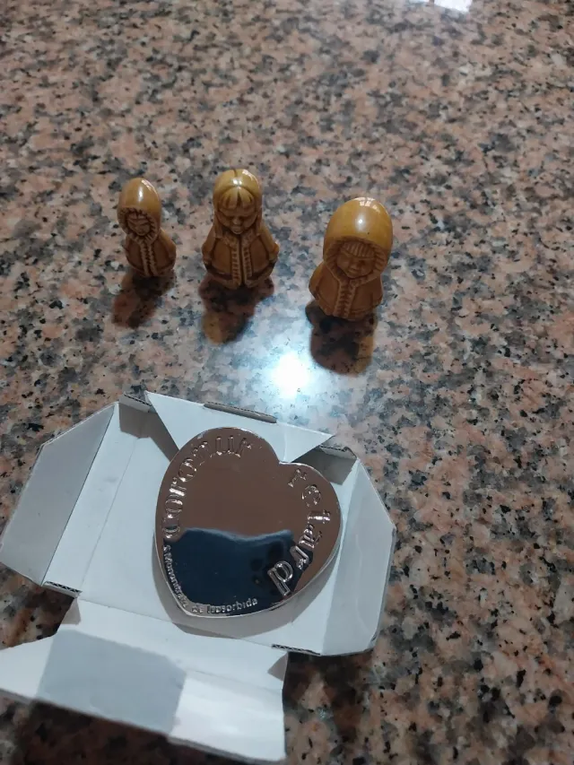 3 Figuras Porcelana + Pisapapeles Corazón