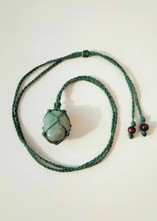Collana con Amazzonite e corda verde