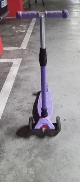 Patinete 3 ruedas niña morado