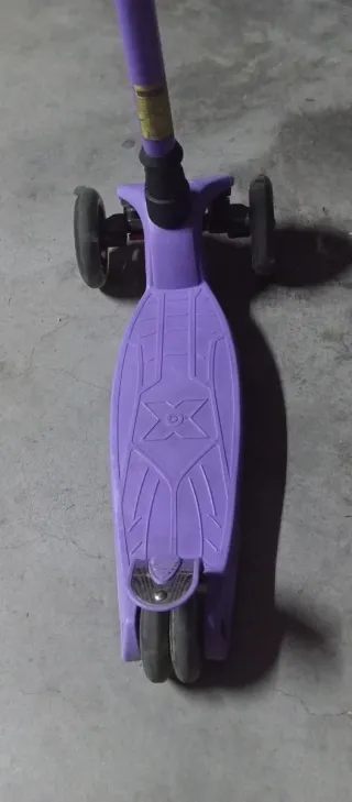 Patinete 3 ruedas niña morado