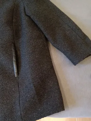 Abrigo corto o Chaqueton mujer negra con estanpado