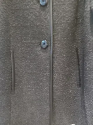 Abrigo corto o Chaqueton mujer negra con estanpado