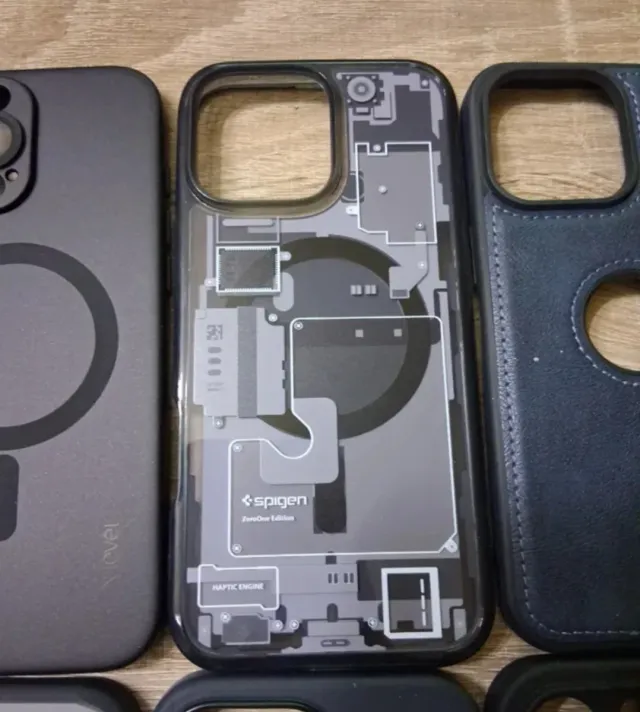 Funda Spigen iPhone 16 Pro Max