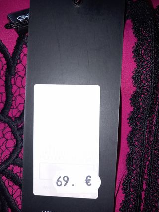 Camisa bordada flores fucsia y negro