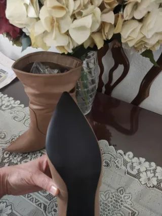 Botas mujer polipiel beige talla 39 a estrenar