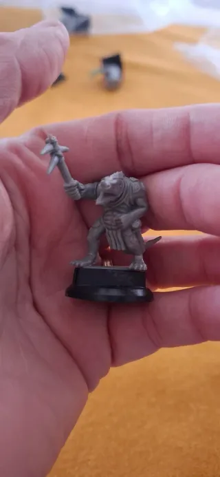 Lote 6 Miniaturas Warhammer Skaven y Hom