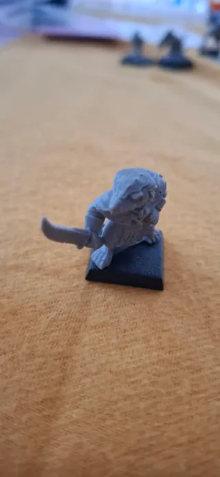 Lote 6 Miniaturas Warhammer Skaven y Hom