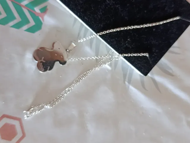 Lot lotus Dos relojs Dos pulseras