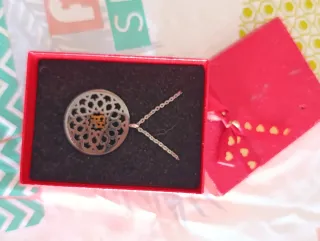 Lot lotus Dos relojs Dos pulseras