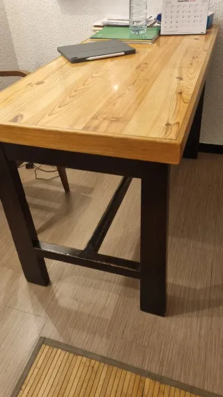 2 tavoli, scrivania, sala da pranzo