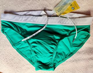 Bañador slip Benetton hombre color verde y blanco