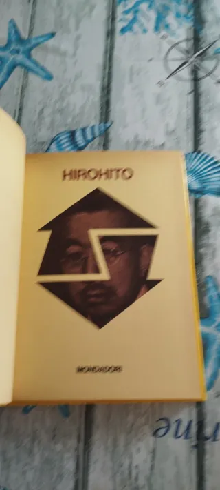 Libro Hirohito Pro e Contro