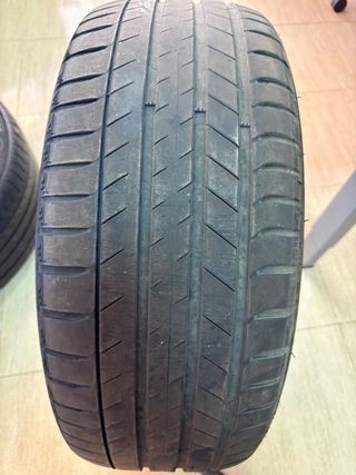 Juego 4 Neumáticos Michelin Latitude Sport 3