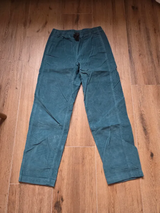 Pantalón pana Levi's verde