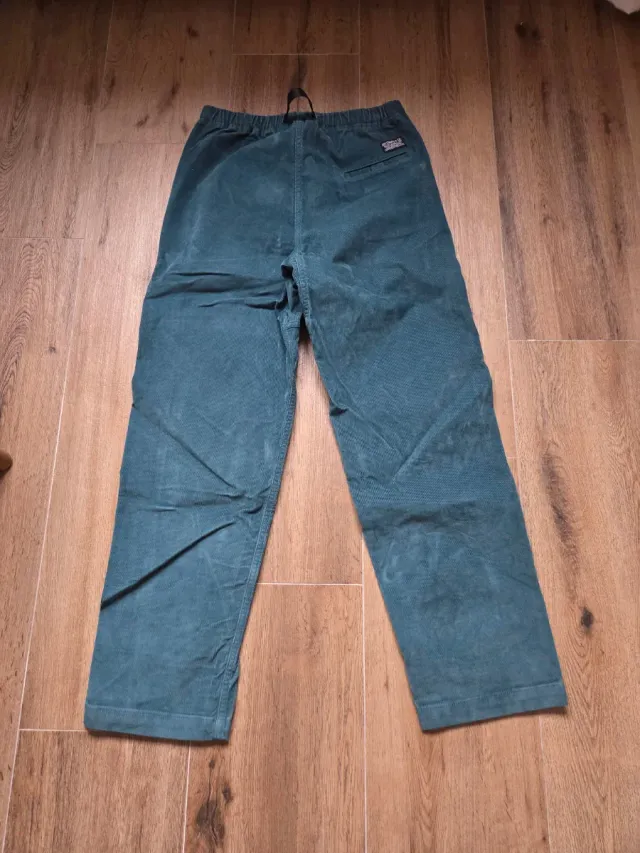 Pantalón pana Levi's verde