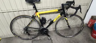 Lote Bicicleta Carretera/Montaña y rodillo