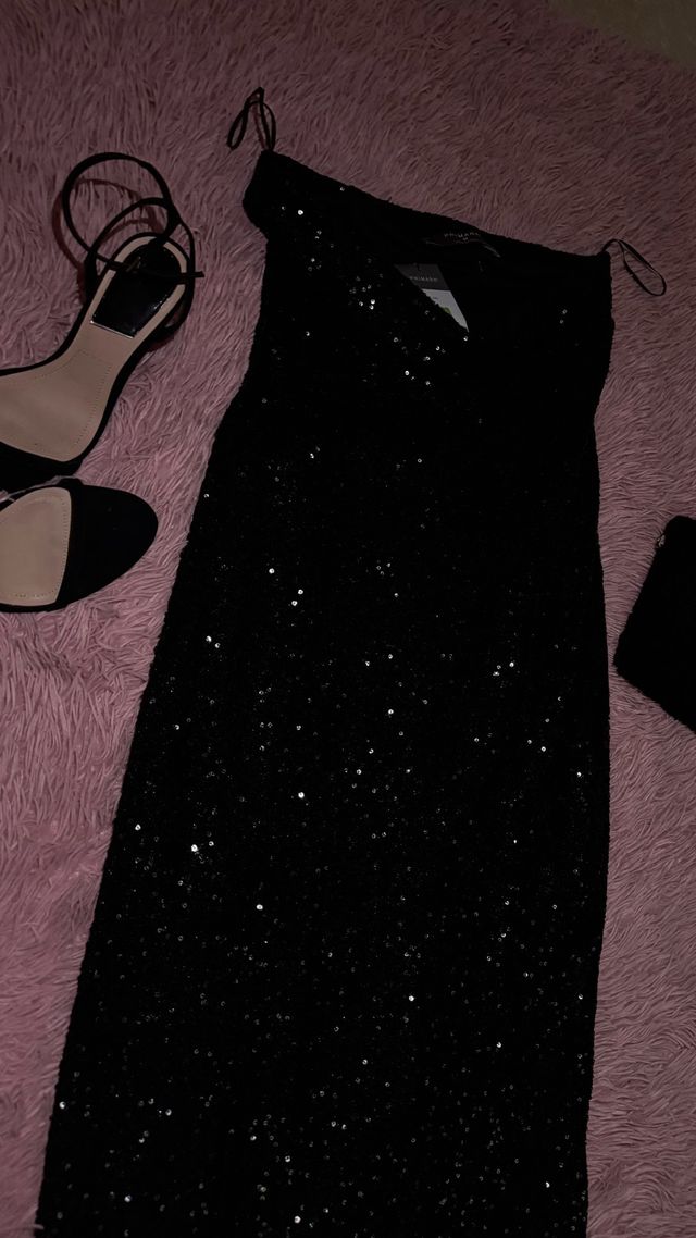 Vestido de fiesta con lentejuelas negro