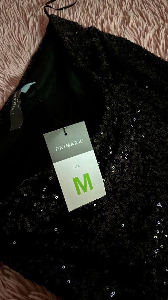 Vestido de fiesta con lentejuelas negro