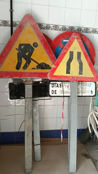 Señal de tráfico y obras