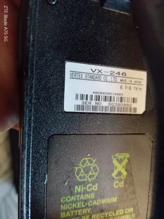 2 Walkie Yaesu VX-246