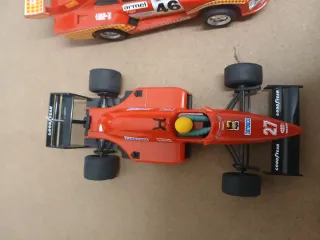 Lote 2 coches Scalextric: Porsche y Ferrari