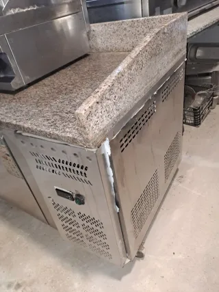 Mesa fría acero inoxidable con mármol