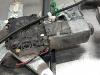 ELEVALUNAS DELANTERO DERECHO SEAT CORDOBA BERLINA