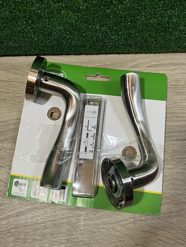 Juego de Manillas con Roseta Amig