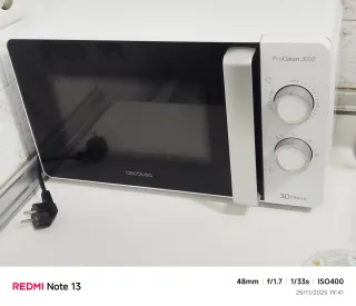 Microondas Cecotec ProClean 3010 de 20 litros