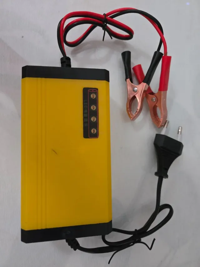 Cargador Batería Inteligente 12V 2A-3A