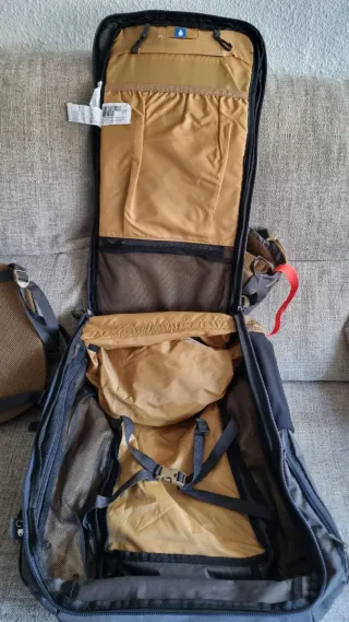 Mochila Forclaz Travel 500 50L Decathlon