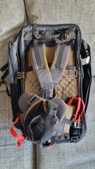 Mochila Forclaz Travel 500 50L Decathlon