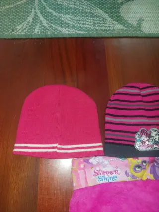 Gorros Braga y guantes polares
