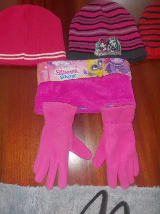 Gorros Braga y guantes polares