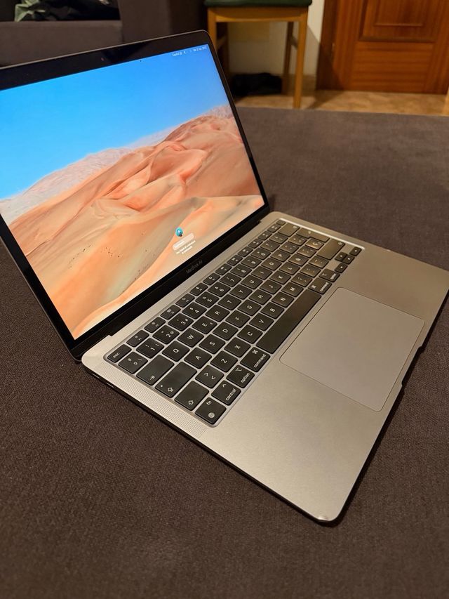 MacBook Air M1 8GB RAM / 256GB Plata