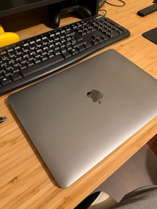 MacBook Air M1 8GB RAM / 256GB Plata