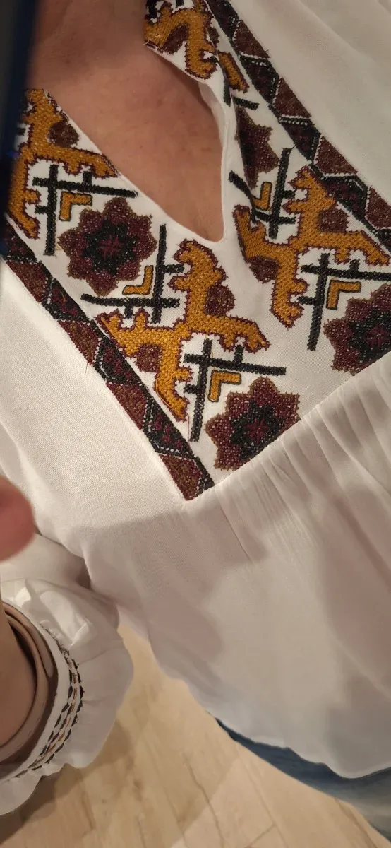 Blusa boho bordada blanca
