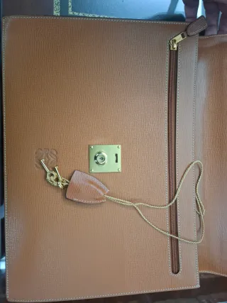 Cartera portafolio Loewe Piel Marrón y Dorado.Medi