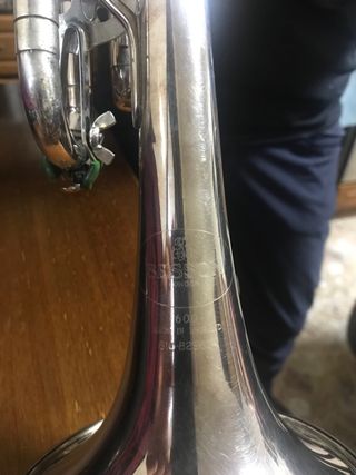 Trompeta con estuche