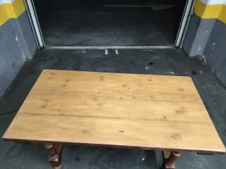 Mesa de salón de pino macizo