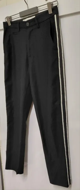 Pantalón Zara Man negro con lista lateral