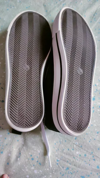 Tenis casuales negros talla 38