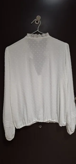 Blusa romántica blanca