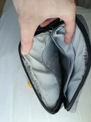 Bolso bandolera gris INTERCOSMO